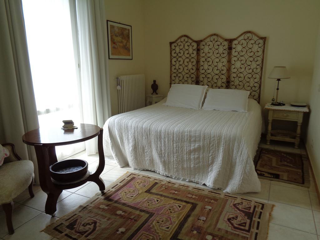 Liz Beth Lucca Quarto foto